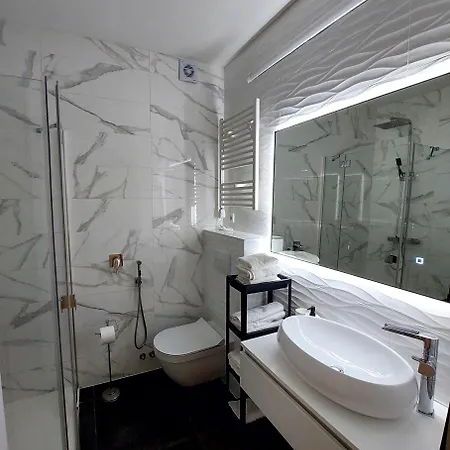 Apartaments Victoria Porec Exterior photo